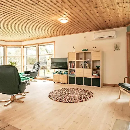 Modern Holiday In With Sauna Hals